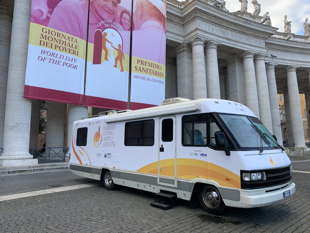 Motorhome allestito per campagna sanitaria