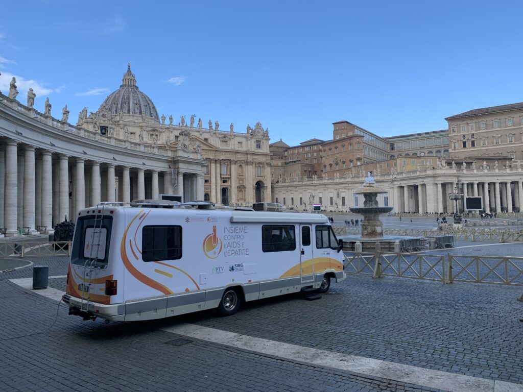 Motorhome allestito per campagna sanitaria